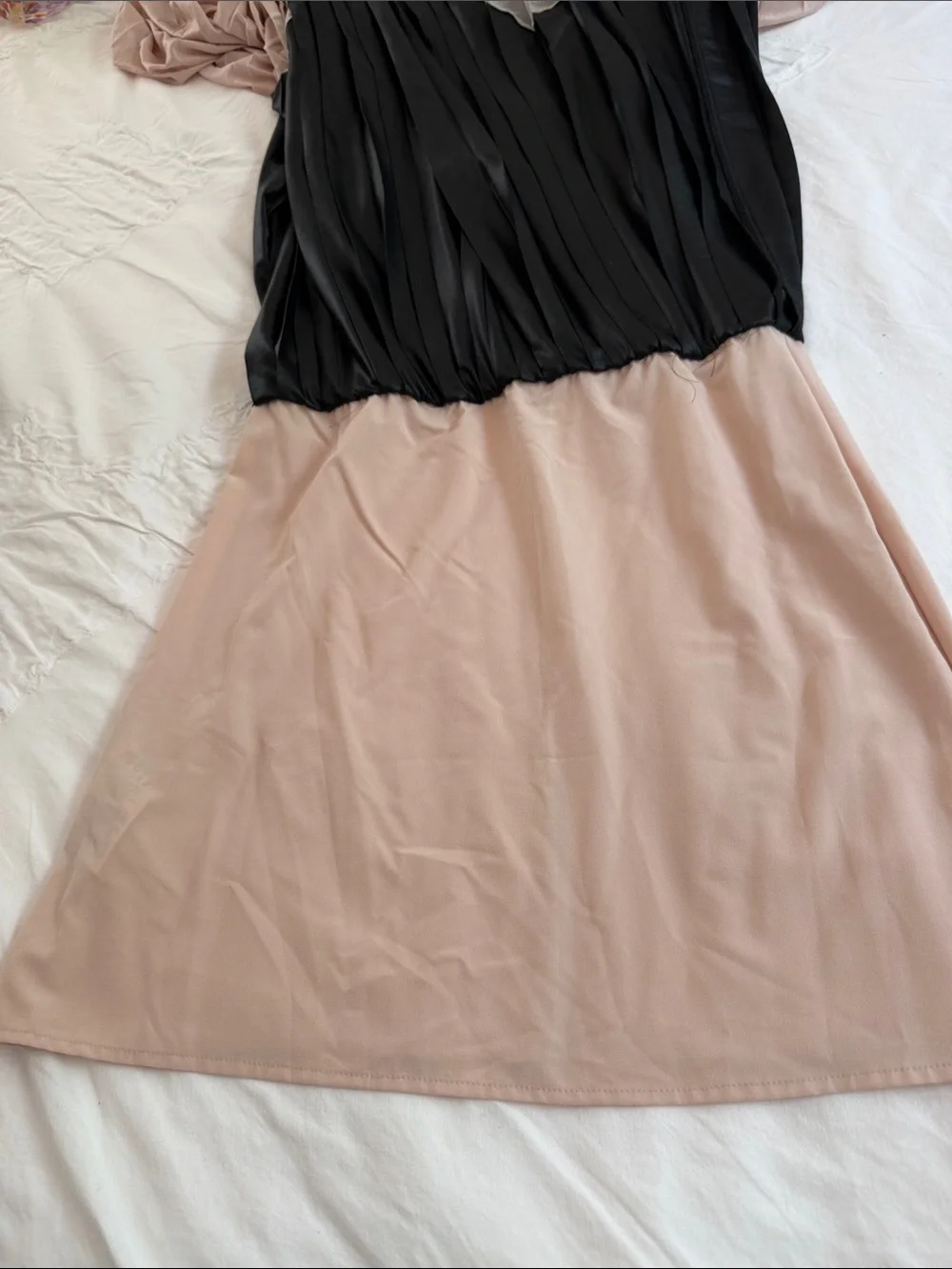 BCBG Max Azria - Picture 12 of 13